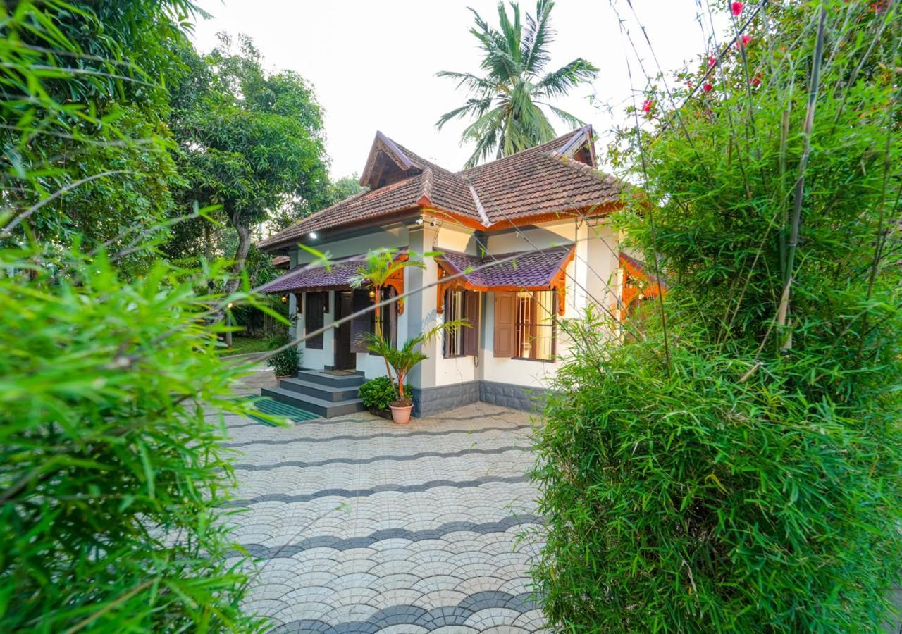 Pop Tavern Kovalam Beach Villa By Voye Homes Exterior photo